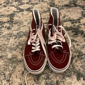 Vans Sk8-hi in Maroon